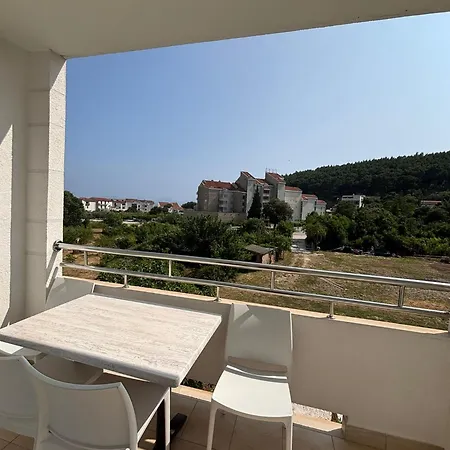 Katija Apartman *