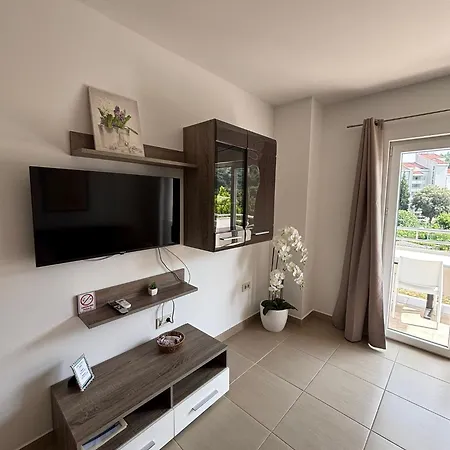 Katija Apartman *