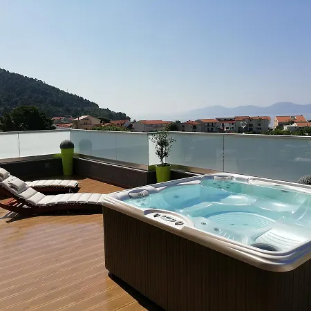 Katija Apartman Drvenik