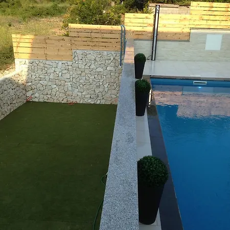 Katija Drvenik (Split-Dalmatia)