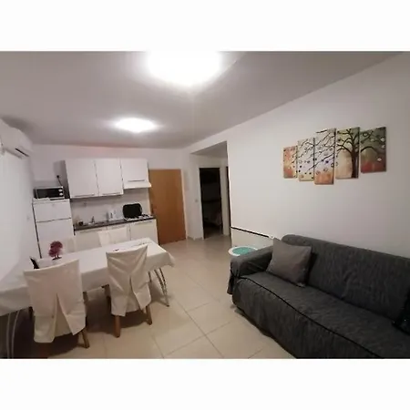 Apartment Katija Drvenik (Split-Dalmatia)