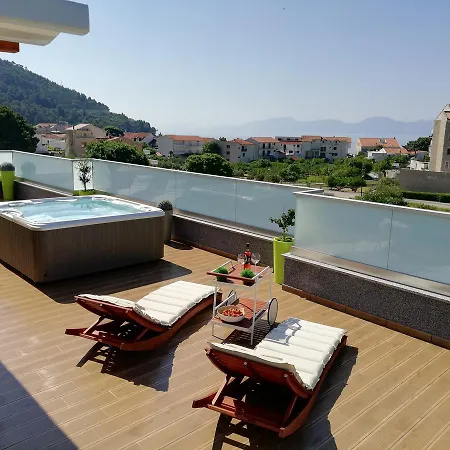 Katija Drvenik (Split-Dalmatia)