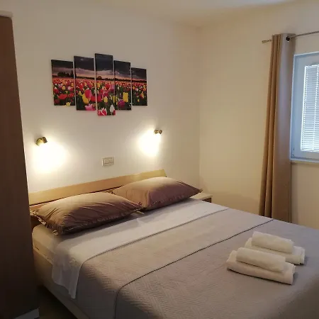 Katija Drvenik (Split-Dalmatia)